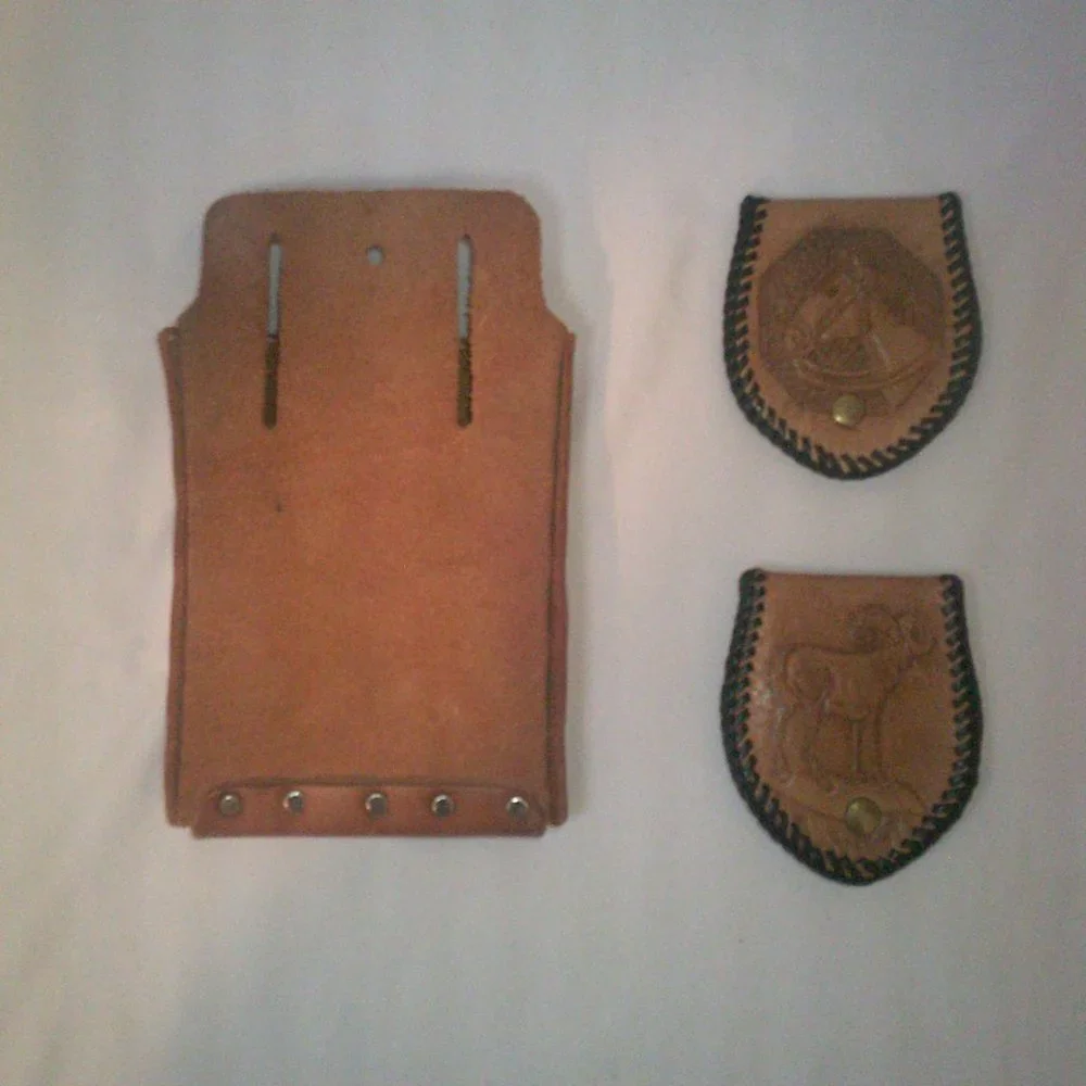 (2) Leather Coin Purses:  Horse Icon.  Ram Icon.  Leather.  Vintage.  Retro